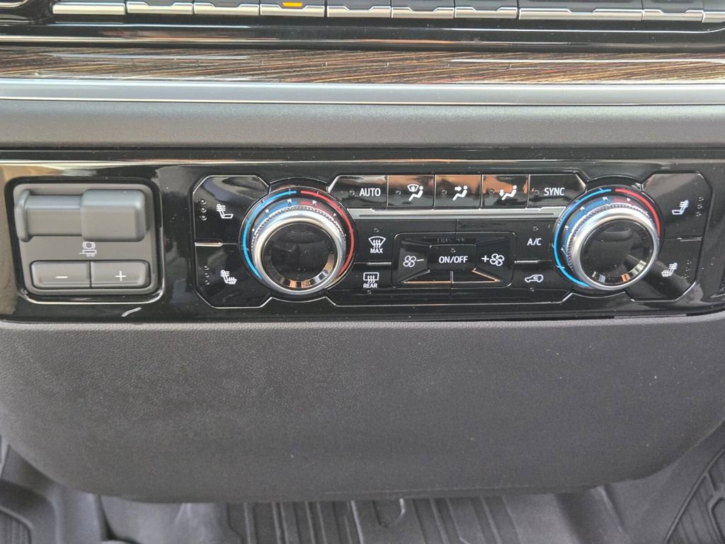 New 2026 GMC Sierra 1500 SLE AWD/4WD image 18