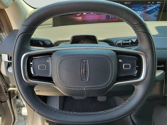 Used 2026 Lincoln Navigator Reserve AWD/4WD image 22