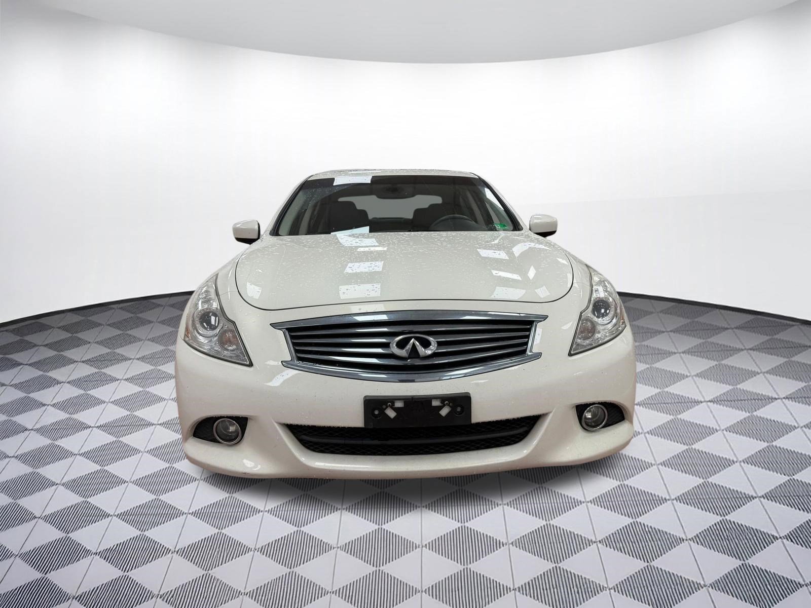 Used 2013 INFINITI G37 x w/ Premium Pkg image 5