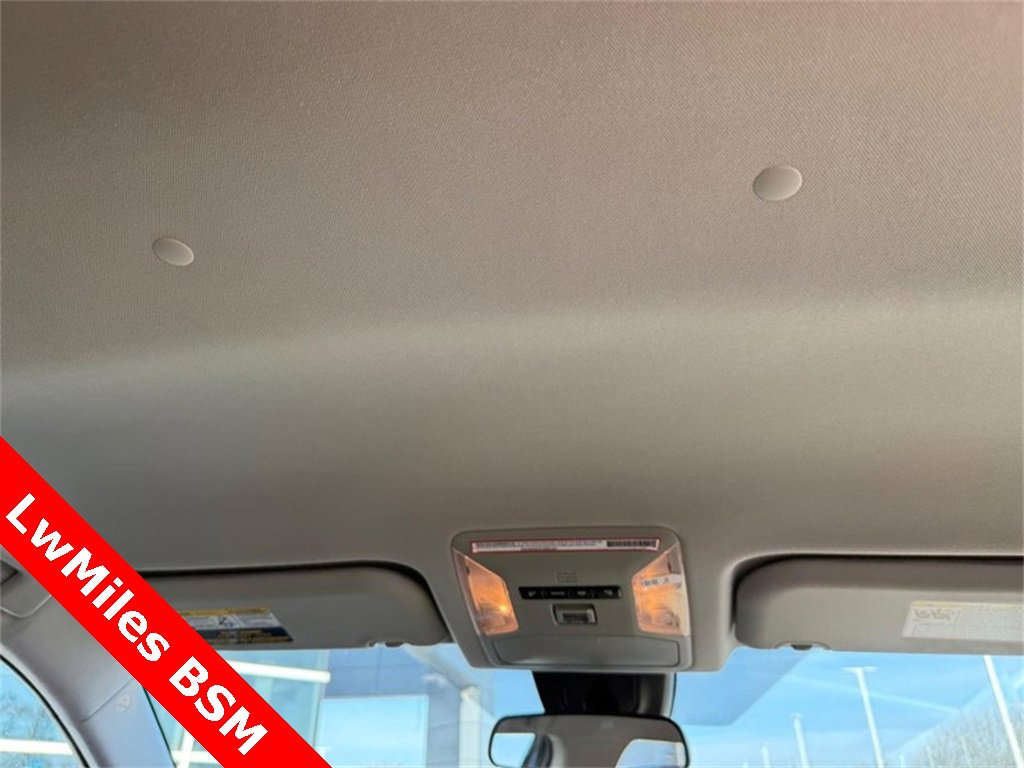 Used 2021 Toyota RAV4 LE image 15