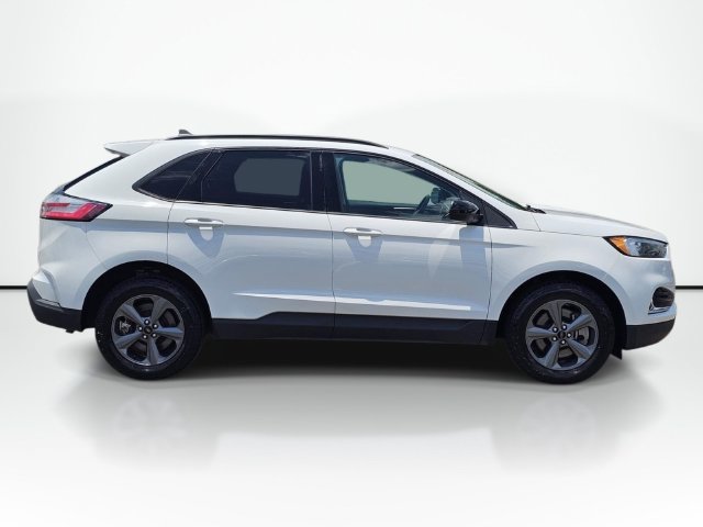 Used 2023 Ford Edge SEL w/ Sport Appearance Package AWD/4WD image 8