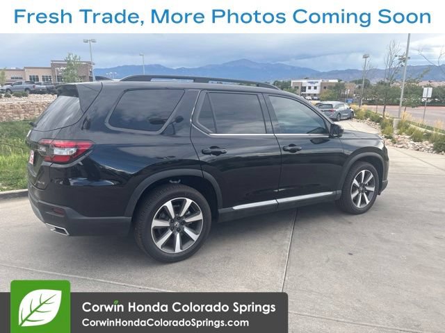 Used 2023 Honda Pilot Elite image 3