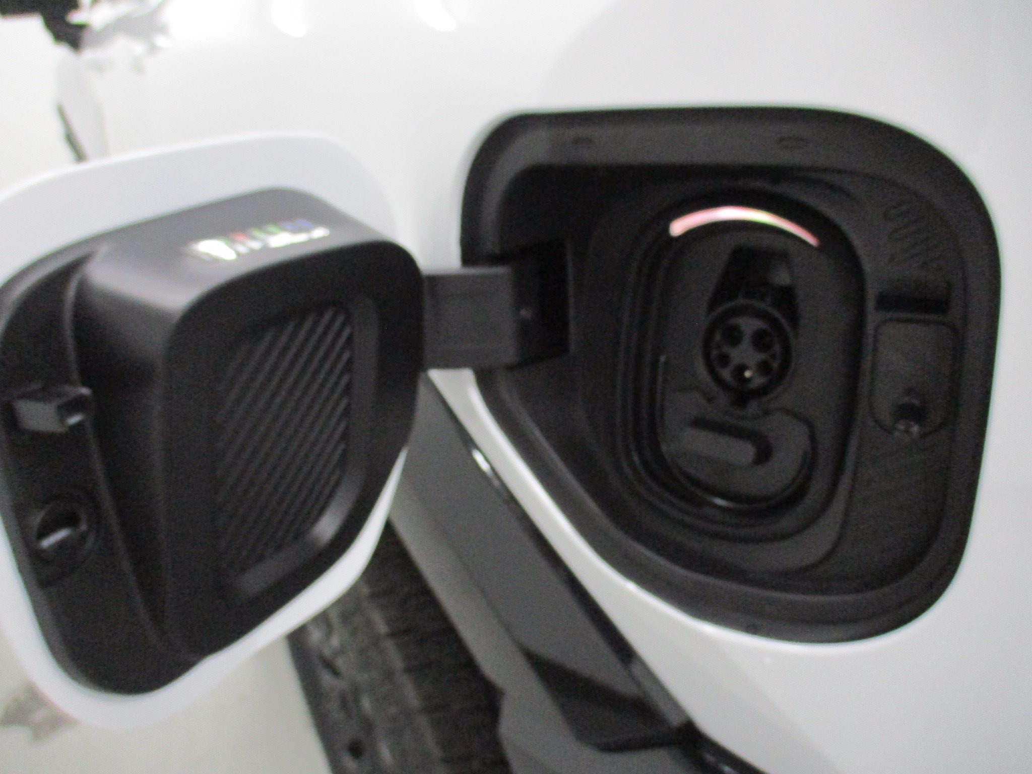 New 2026 GMC Hummer EV SUV AWD/4WD image 8
