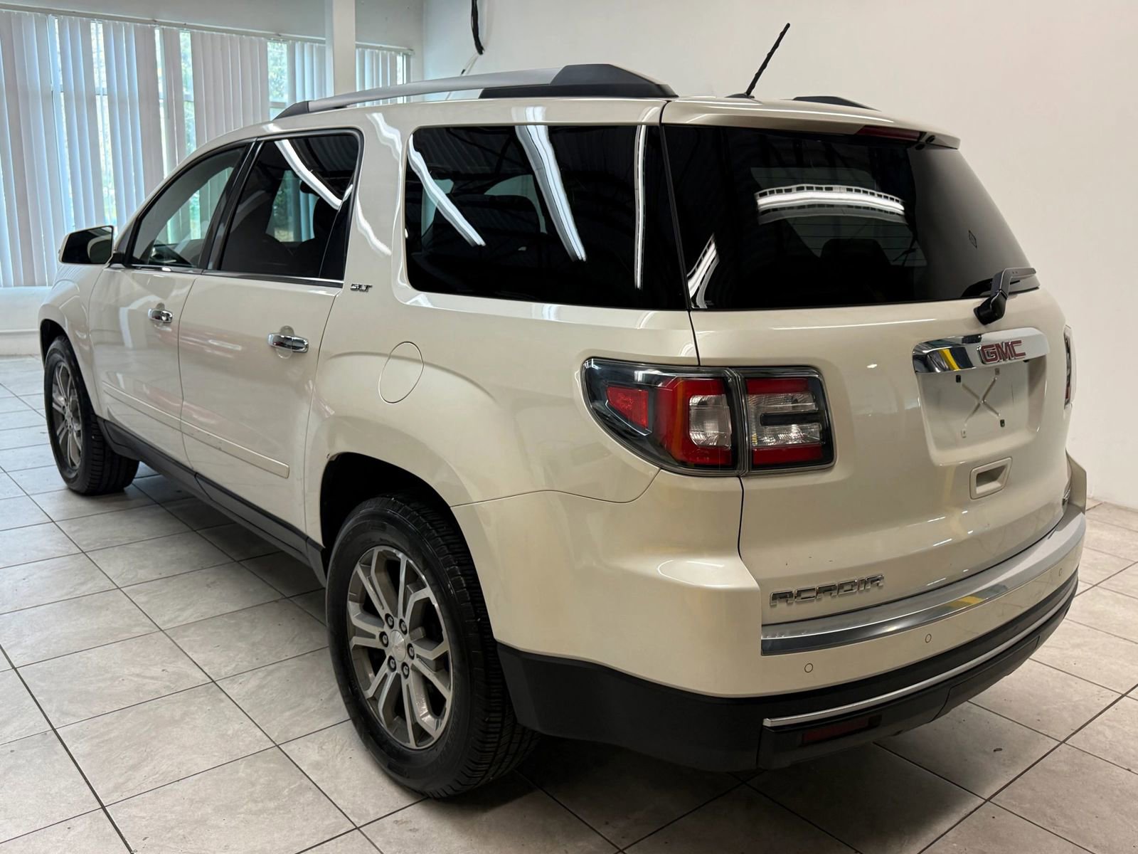 Used 2015 GMC Acadia SLT w/ Open Road Package image 7