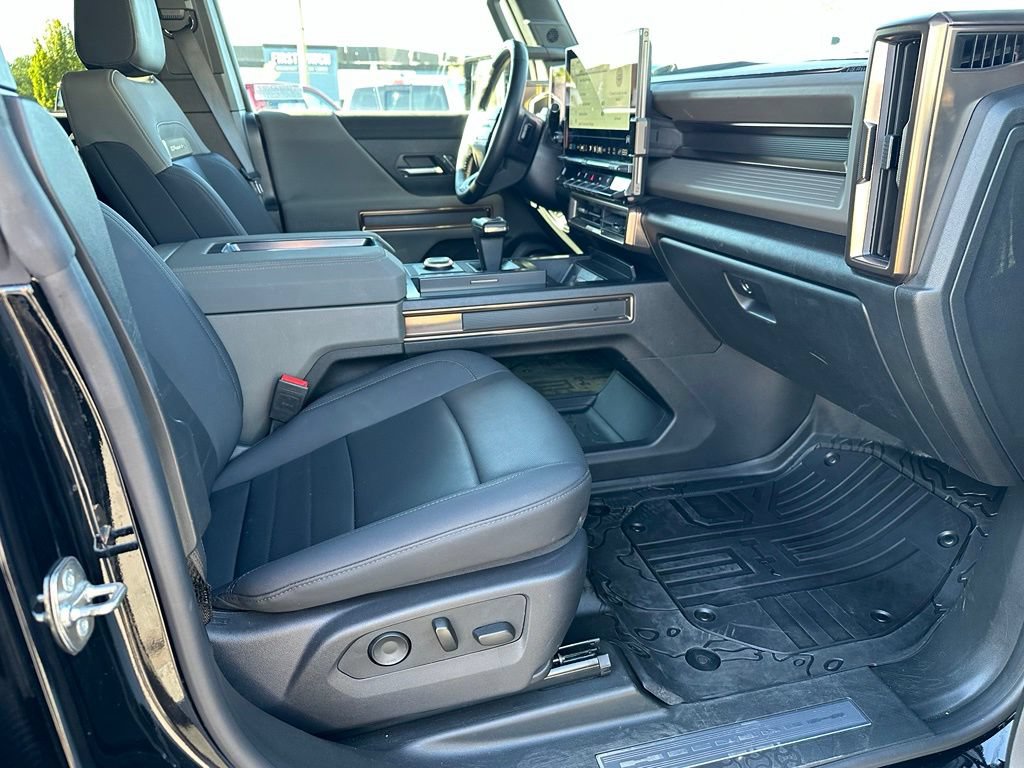 Certified 2024 GMC Hummer EV 2X w/ LPO, Illumination Package AWD/4WD image 20