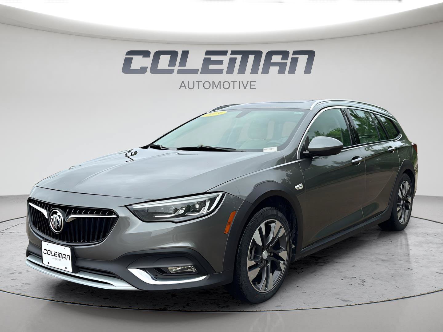 Used 2019 Buick Regal Essence w/ Driver Confidence Package I AWD/4WD image 1