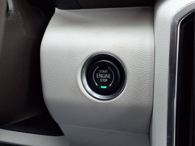 New 2026 GMC Acadia Denali w/ Super Cruise Package image 15