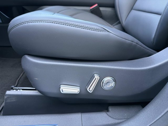 New 2026 Lincoln Nautilus Premier w/ Equipment Group 102A AWD/4WD image 12