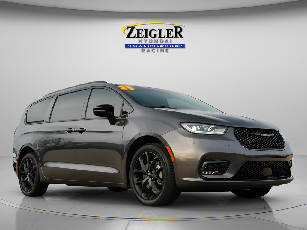 Used 2023 Chrysler Pacifica Limited w/ S Appearance Package AWD/4WD image 1