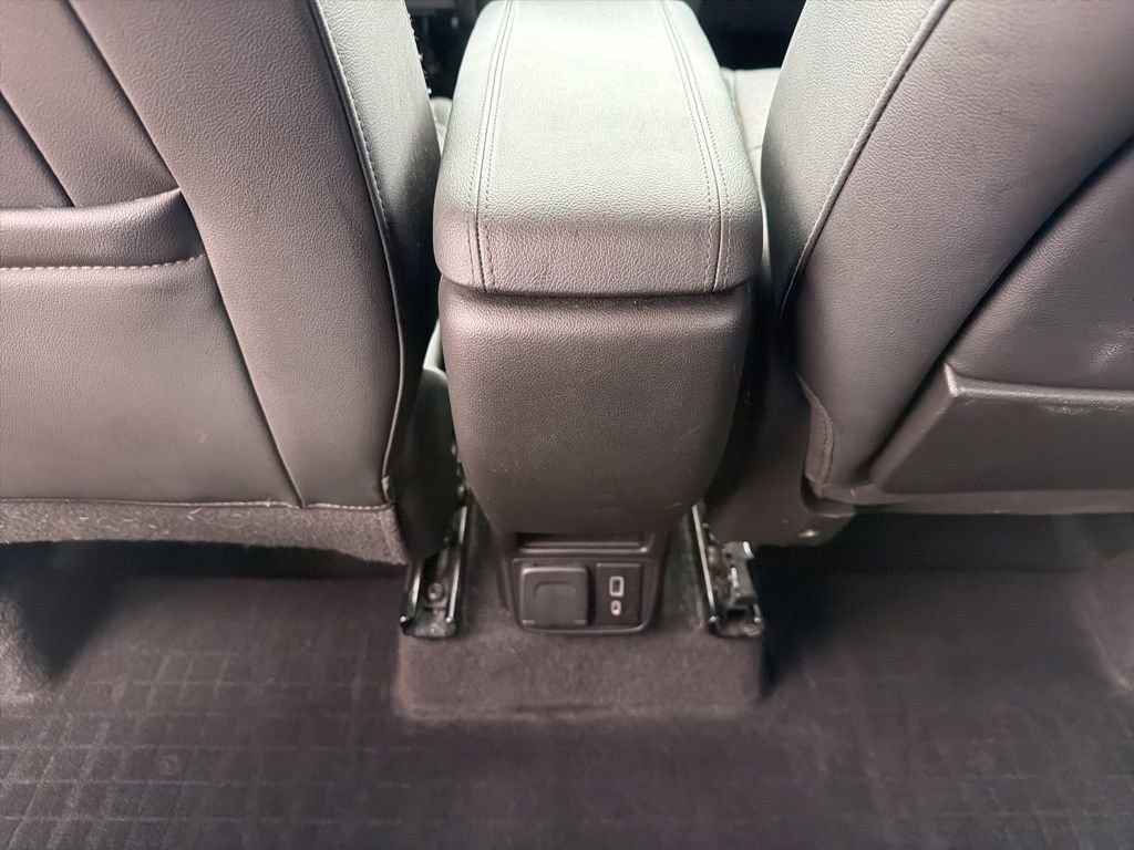 Used 2021 Buick Encore GX Essence w/ Advanced Technology Package FWD image 17