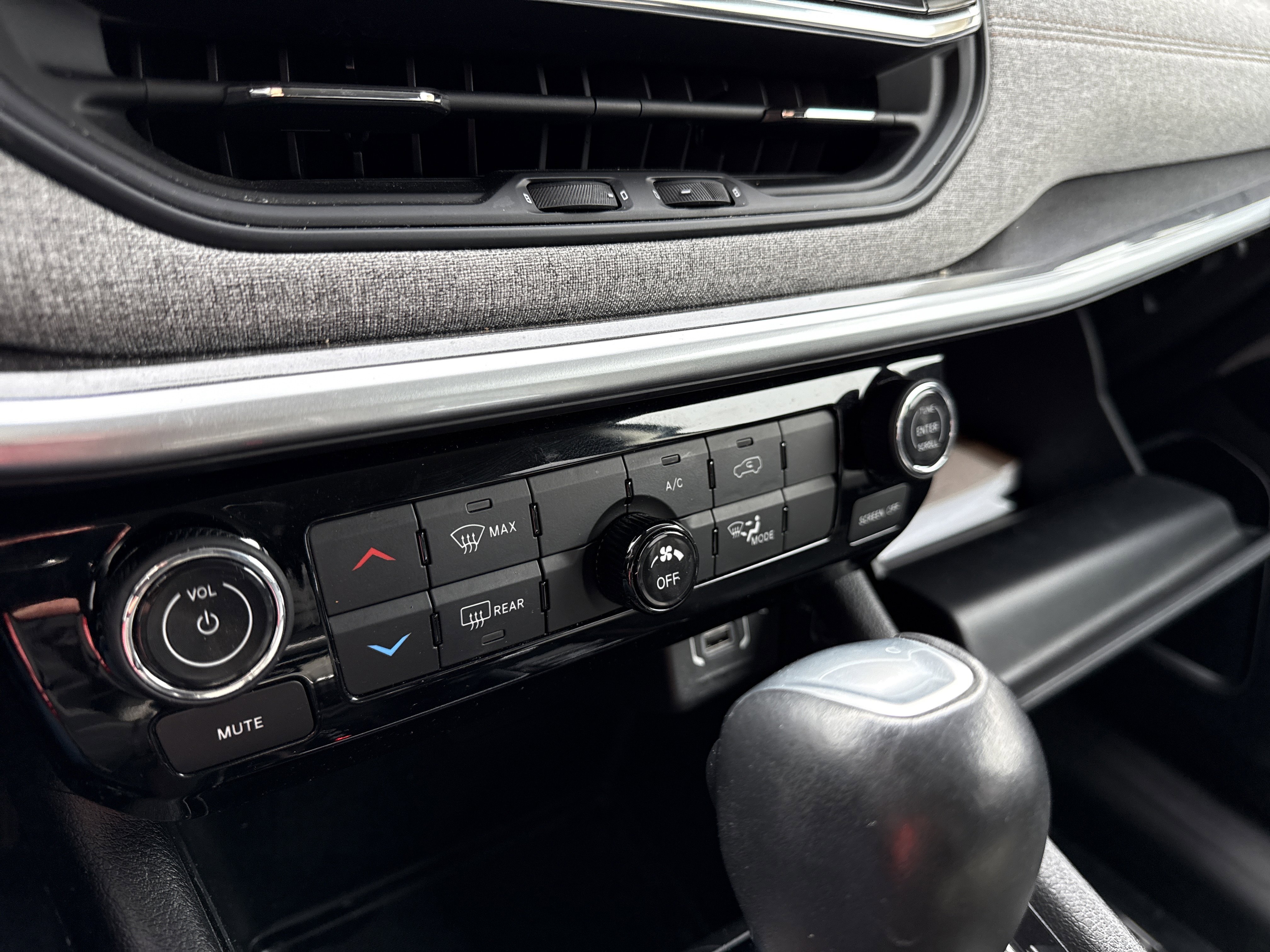 Used 2022 Jeep Compass Latitude image 20