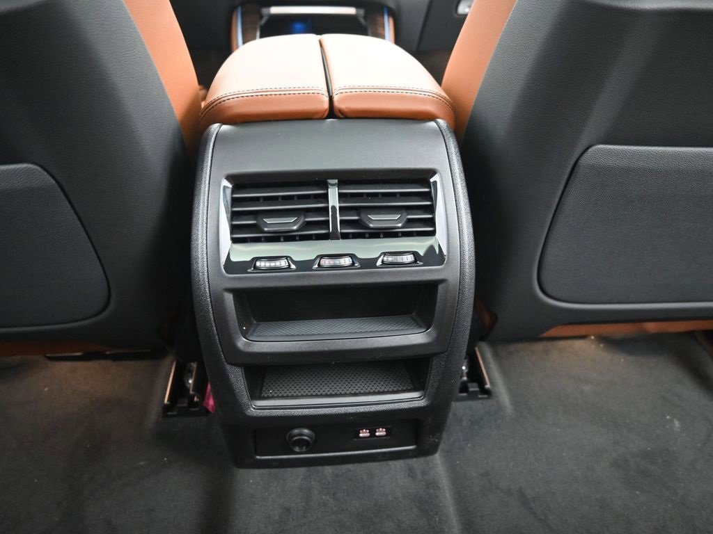 Used 2026 BMW X5 xDrive50e w/ Premium Package image 36