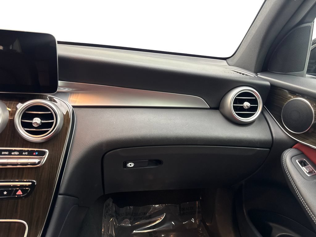 Used 2022 Mercedes-Benz GLC 300 w/ AMG Line image 55