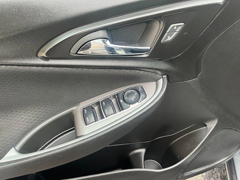 Used 2025 Chevrolet Malibu LT image 23