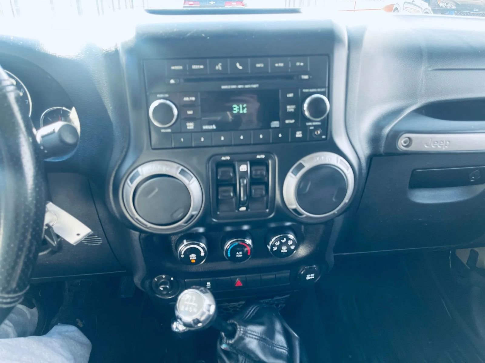 Used 2013 Jeep Wrangler Unlimited Sport image 5