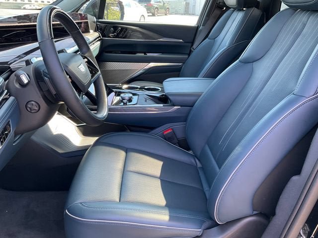 New 2025 Cadillac Escalade IQ Luxury 2 AWD/4WD image 2