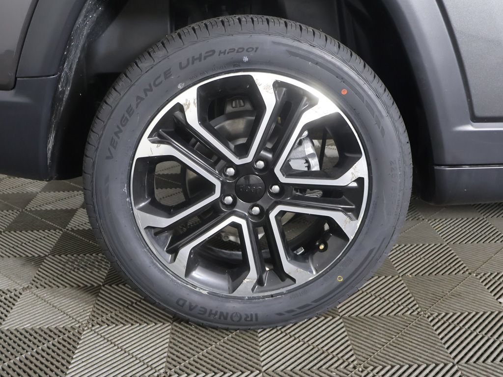 Used 2022 Jeep Compass Limited AWD/4WD image 18