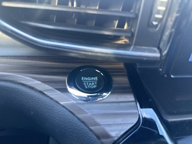 Used 2022 Ford Explorer Limited image 16