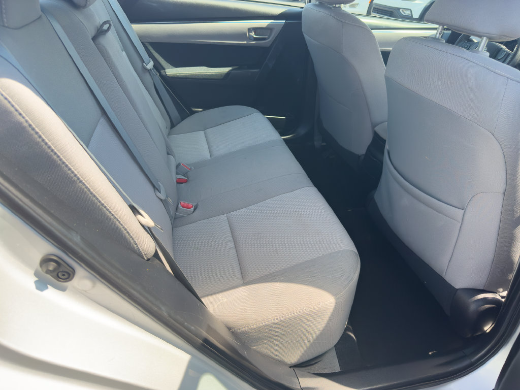 Used 2015 Toyota Corolla LE FWD image 11