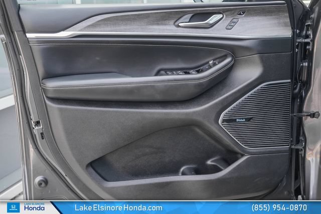 Used 2021 Jeep Grand Cherokee L Overland AWD/4WD image 13