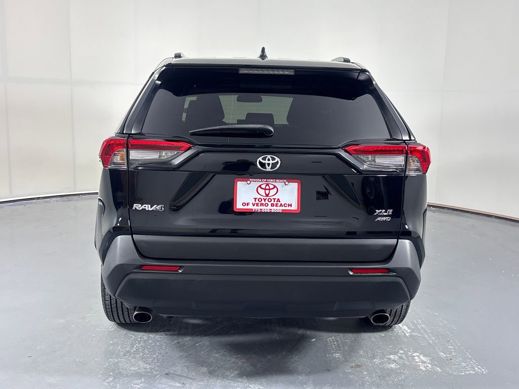 Used 2022 Toyota RAV4 XLE image 5