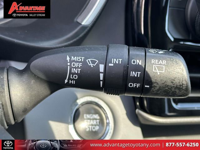 Used 2022 Toyota Highlander XLE image 28