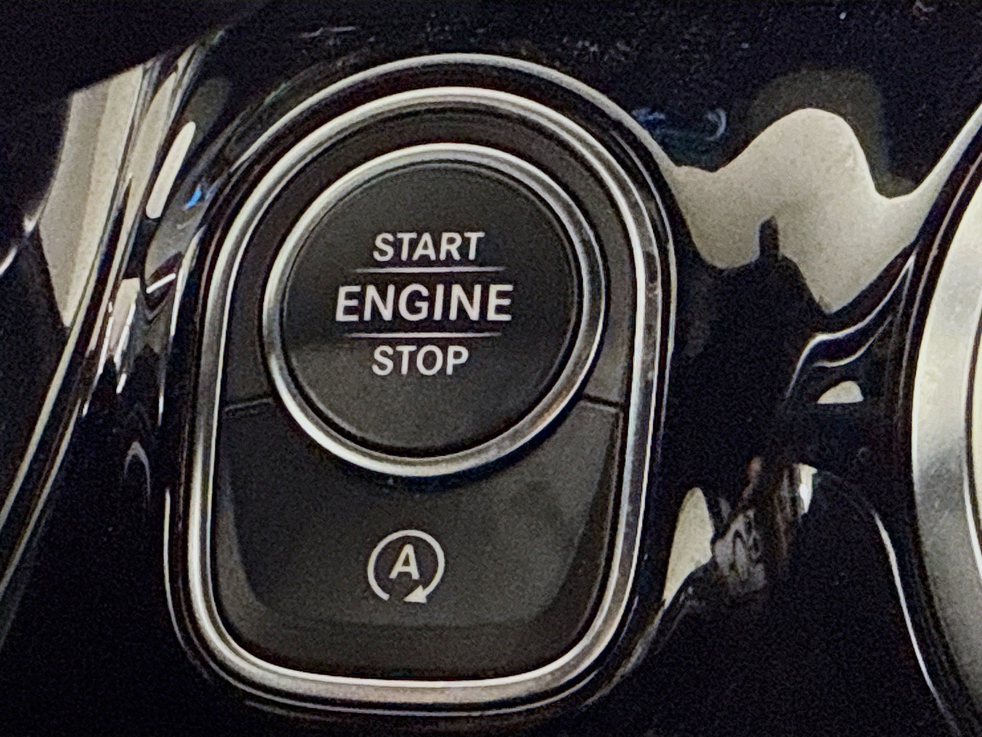 Used 2023 Mercedes-Benz GLA 250 4MATIC w/ Premium Package image 21
