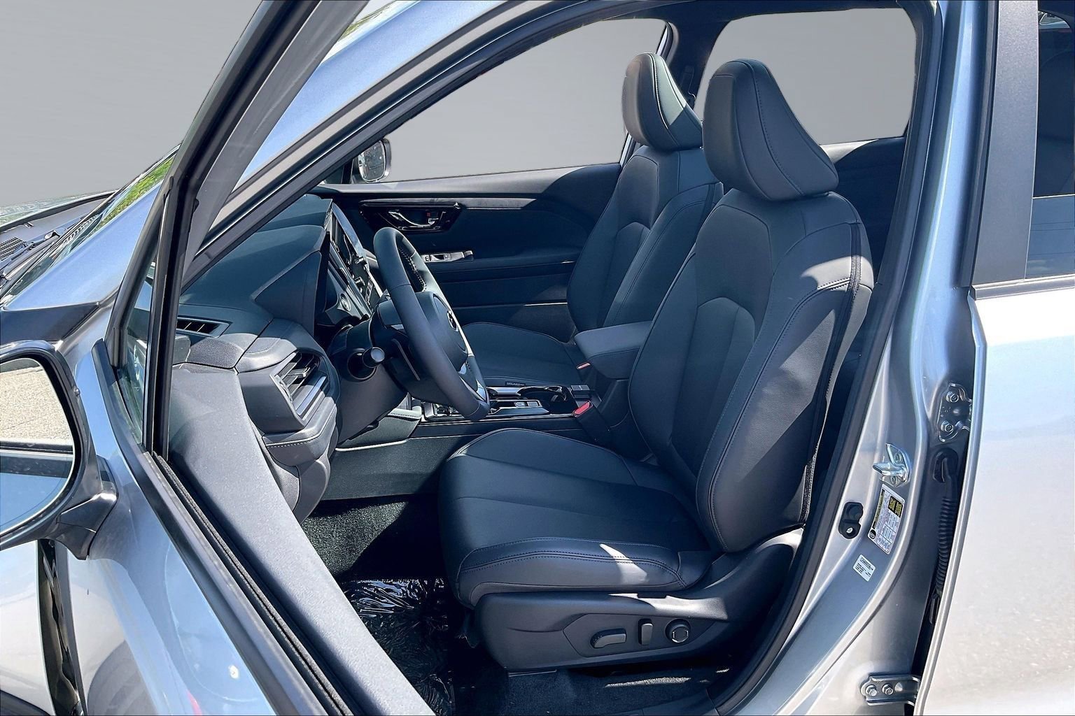 New 2026 Subaru Forester Touring AWD/4WD image 9