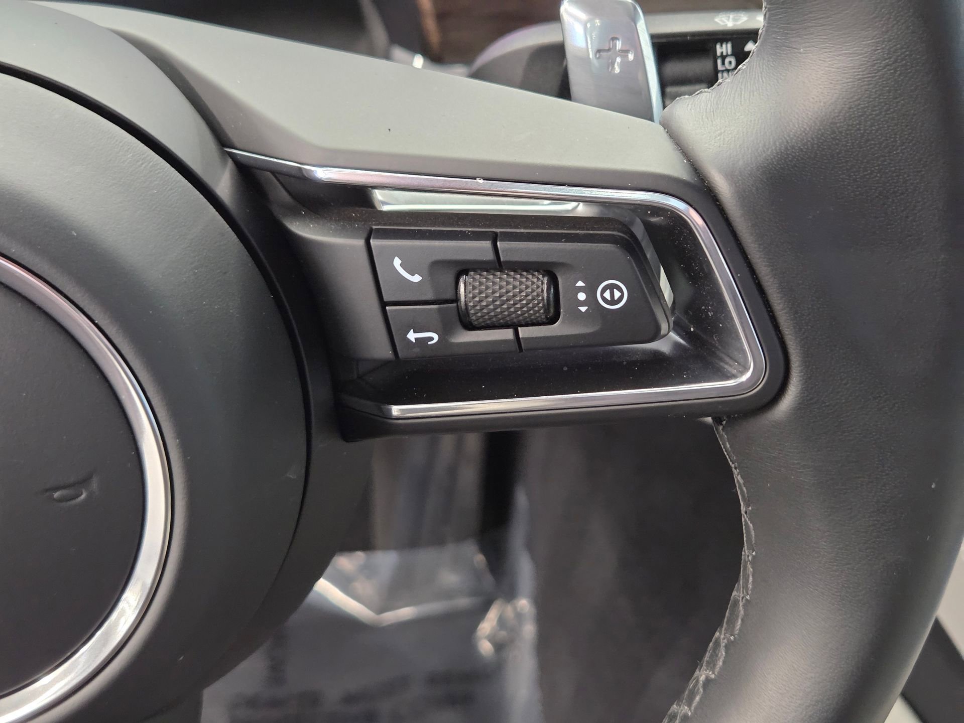 Certified 2023 Porsche Panamera 4 Platinum Edition image 20