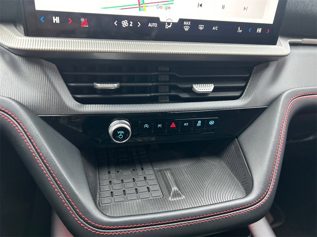 Used 2025 Ford Explorer ST-Line w/ Premium Package image 24