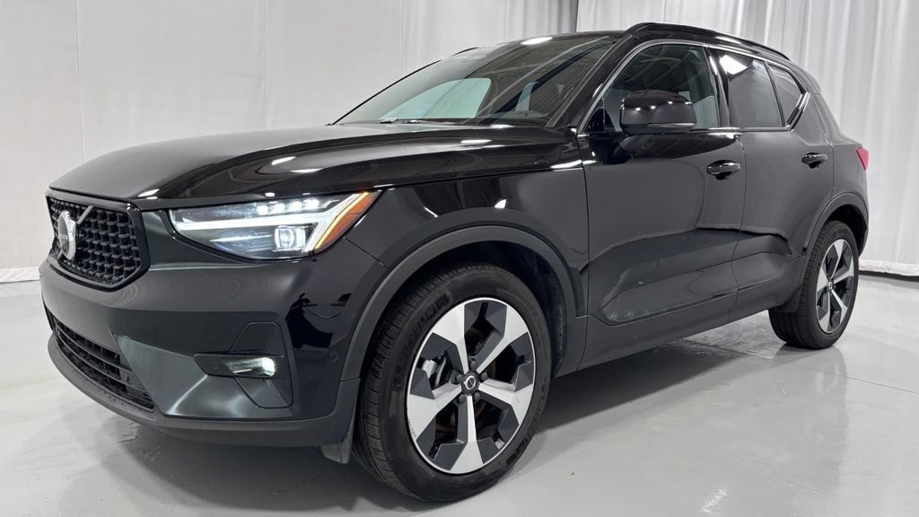 Certified 2026 Volvo XC40 B5 Plus