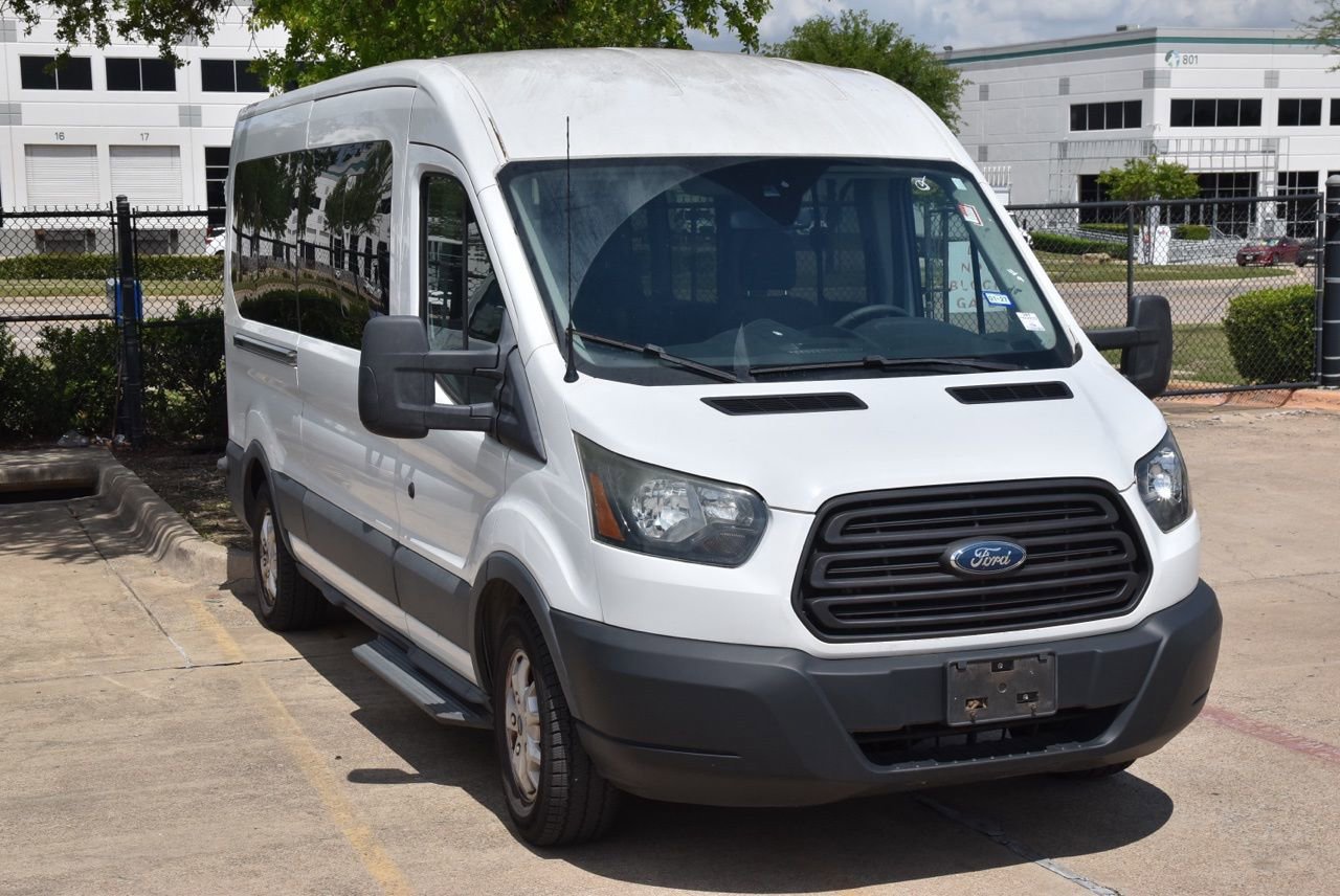 Used 2015 Ford Transit 350 XL image 4