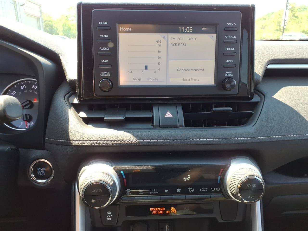 Used 2019 Toyota RAV4 XLE w/ Carpet Mat Package AWD/4WD image 9