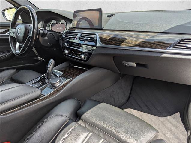 Used 2018 BMW 530e w/ Premium Package 2 RWD image 22