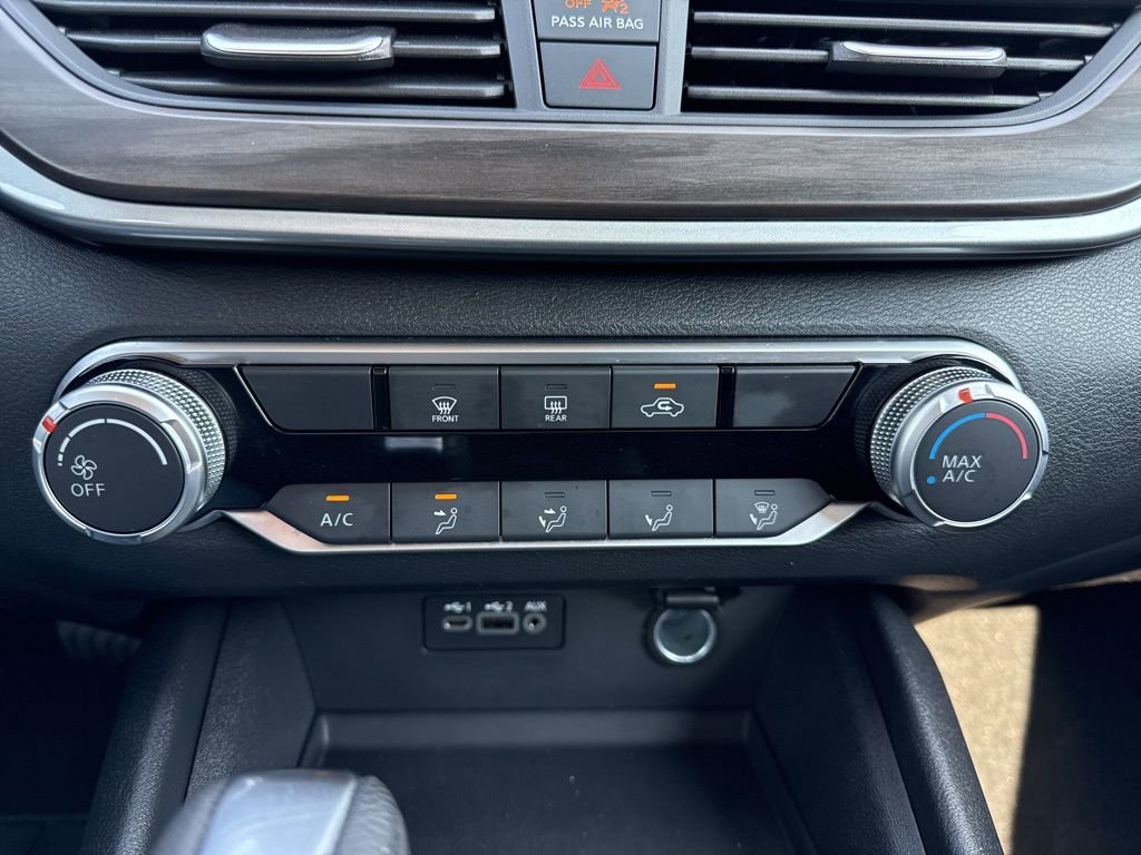 Used 2025 Nissan Altima 2.5 SV image 18