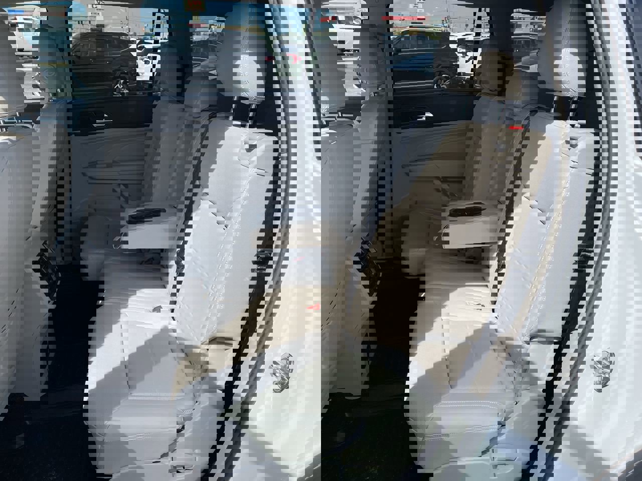 Used 2023 Volkswagen Atlas SE image 23