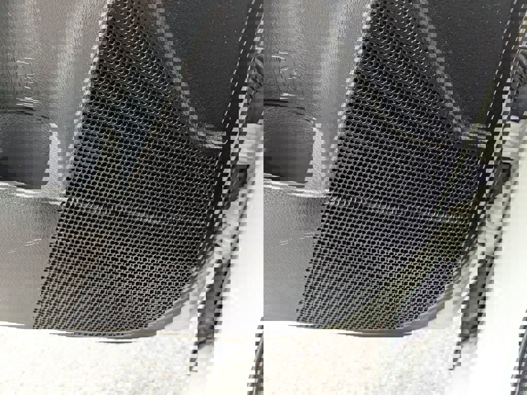 Used 2018 Toyota Corolla LE image 15