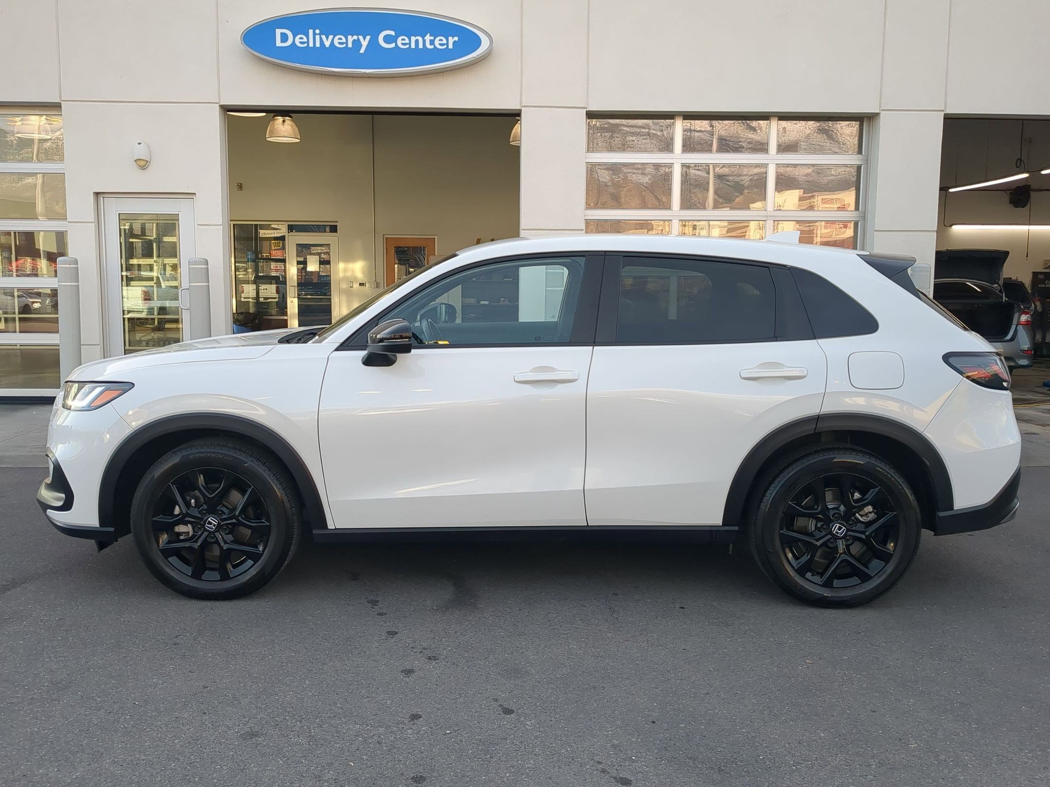 Certified 2025 Honda HR-V Sport image 9