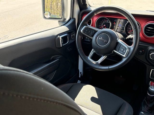 Used 2018 Jeep Wrangler Unlimited Rubicon image 32