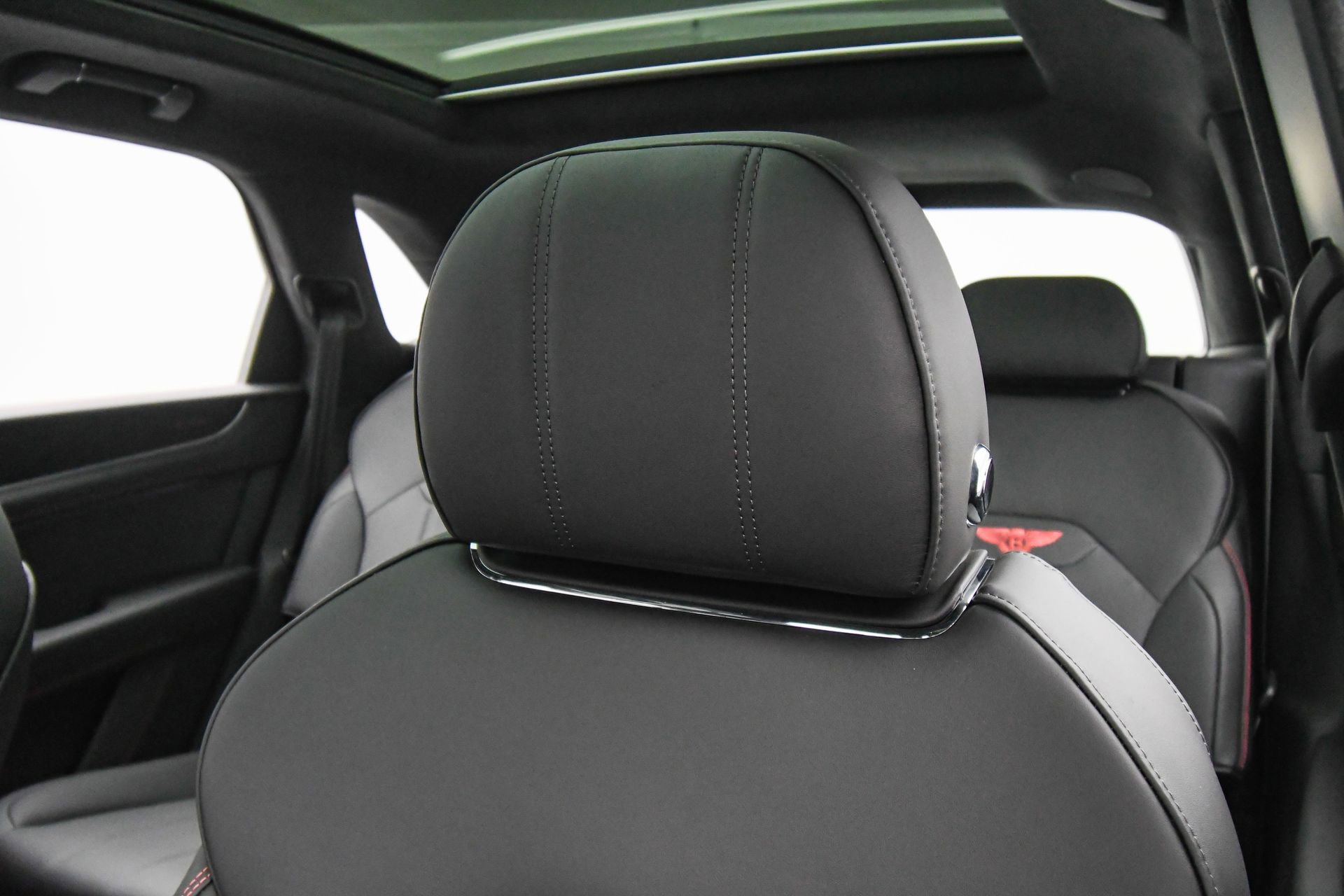 New 2025 Bentley Bentayga image 49