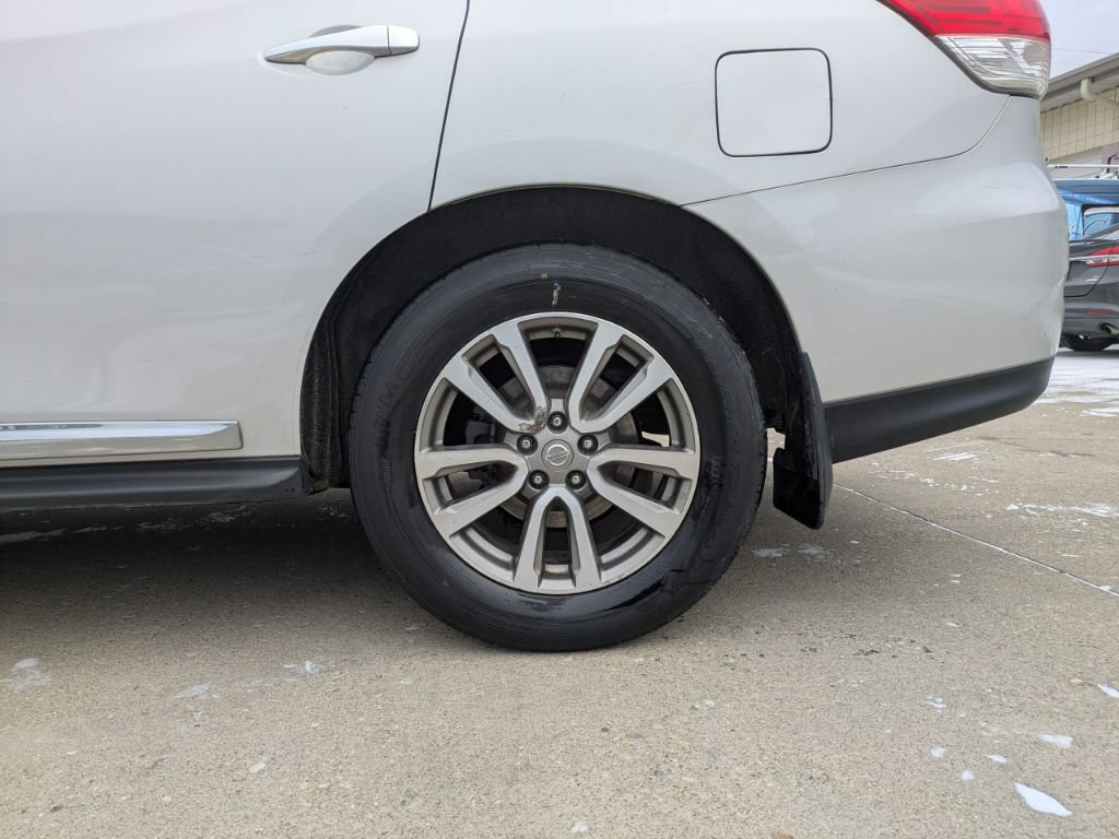 Used 2016 Nissan Pathfinder SL w/ SL Tech Package image 20