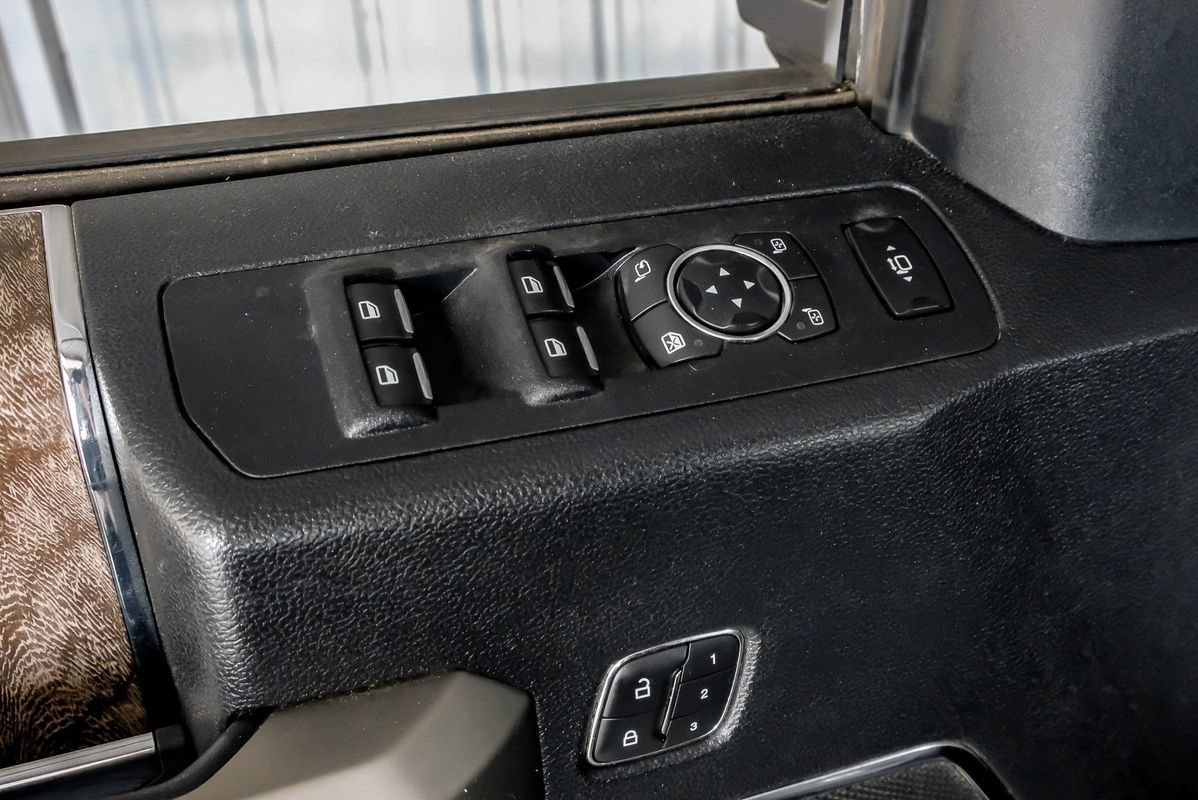 Used 2019 Ford F250 Lariat w/ Lariat Ultimate Package AWD/4WD image 44