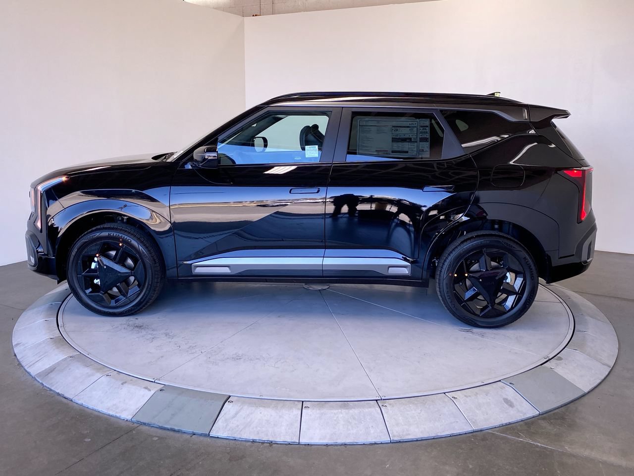 New 2027 Kia Seltos X-Line S AWD/4WD image 2