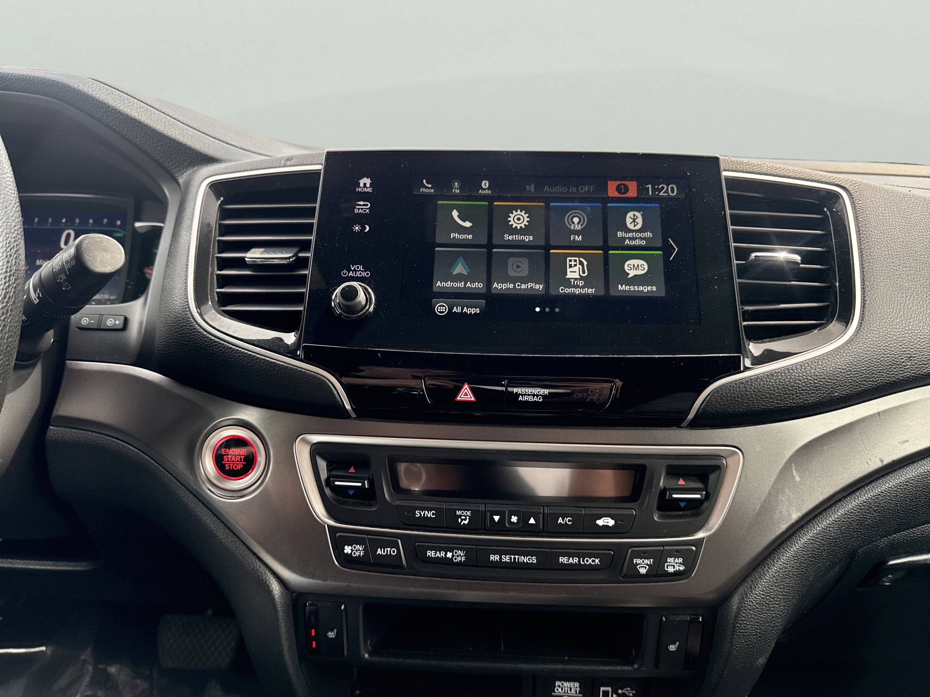 Used 2022 Honda Pilot Sport image 28