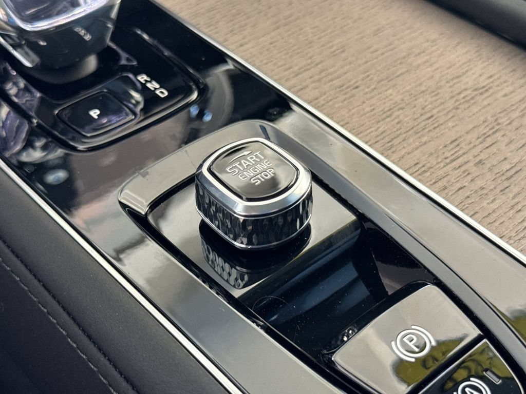 New 2026 Volvo XC90 T8 Plus AWD/4WD image 23