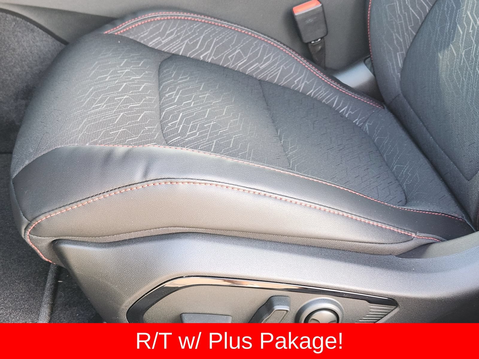New 2026 Dodge Charger R/T w/ Driver Convenience Group AWD/4WD image 34