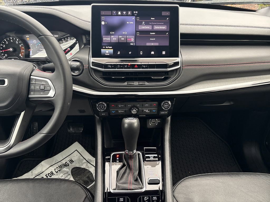 Used 2024 Jeep Compass Trailhawk image 17