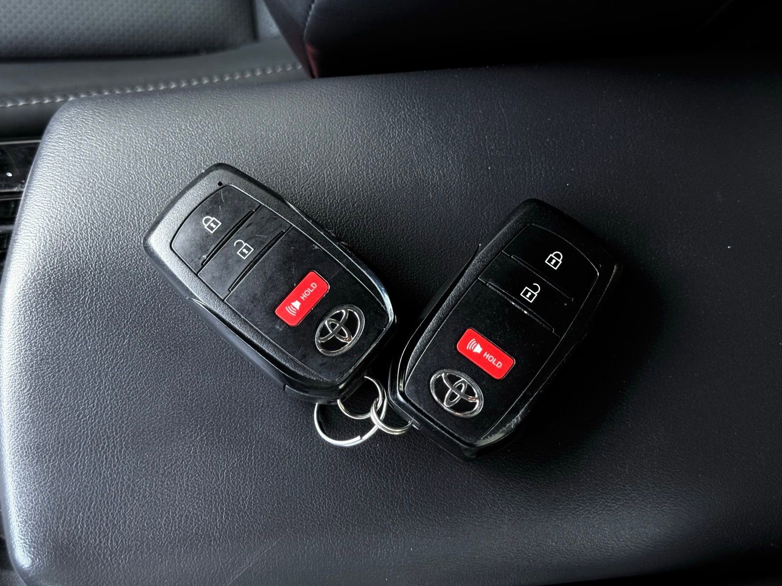 Used 2024 Toyota Prius XLE FWD image 63
