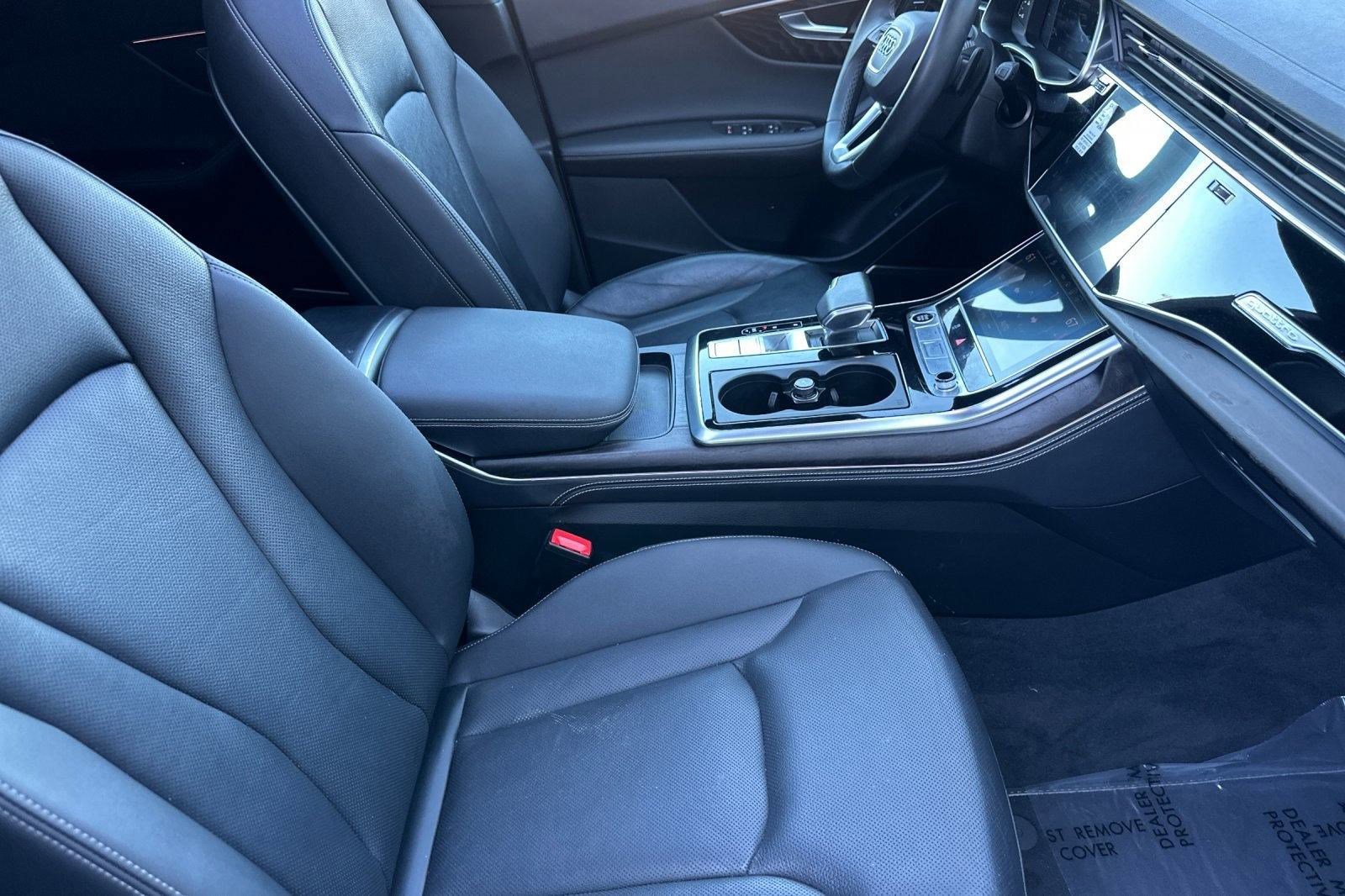 Used 2023 Audi Q8 Prestige w/ Prestige Package image 31