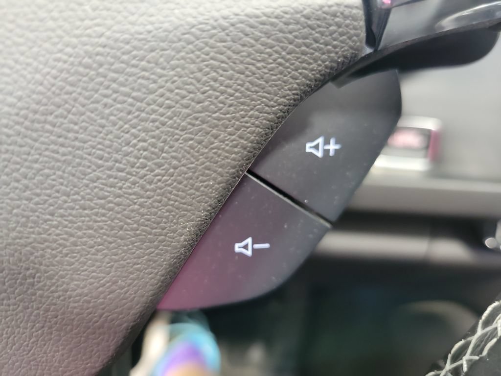 Used 2023 Chevrolet Camaro LT RWD image 35